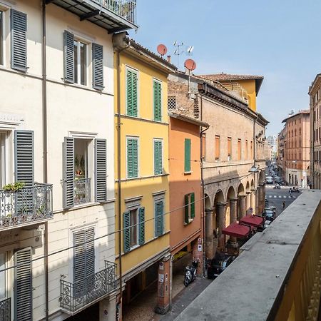 A Due Passi Dalla Pinacoteca Apartment Bologna Kültér fotó