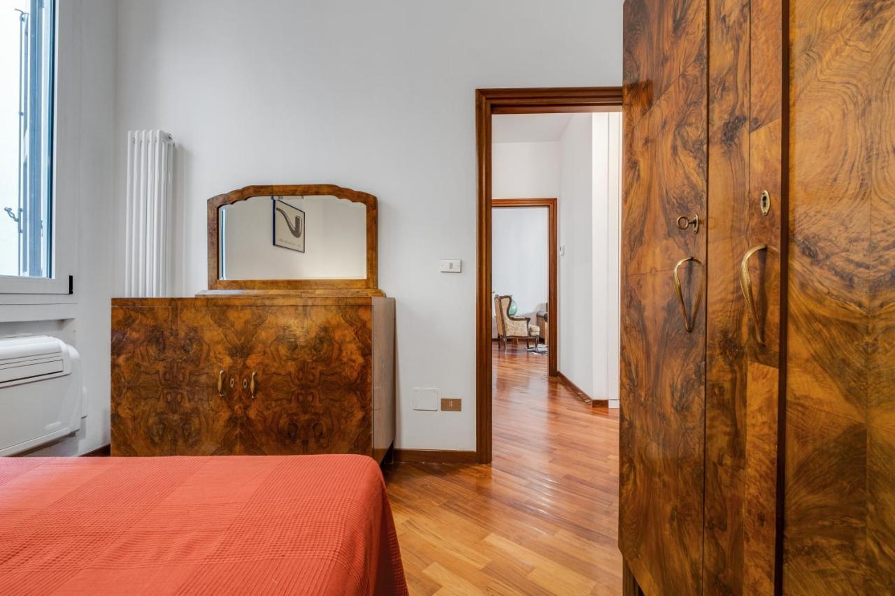 A Due Passi Dalla Pinacoteca Apartment Bologna Kültér fotó